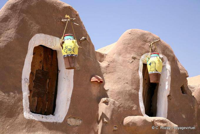 Suspendido pintado ánforas Ksar Haddada - Túnez