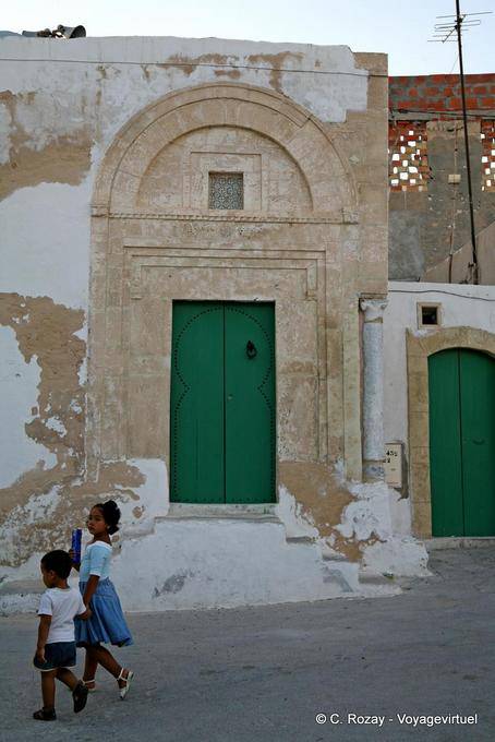 De la mano, Mahdia - Túnez