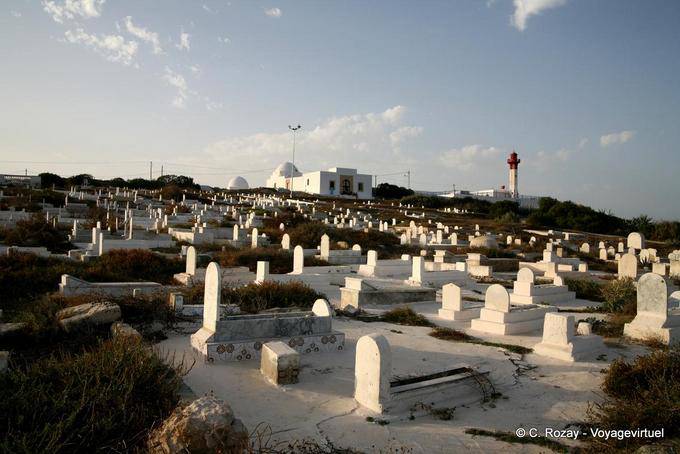 De luces y sombras juegos en el cementerio, Mahdia Cap África - Túnez