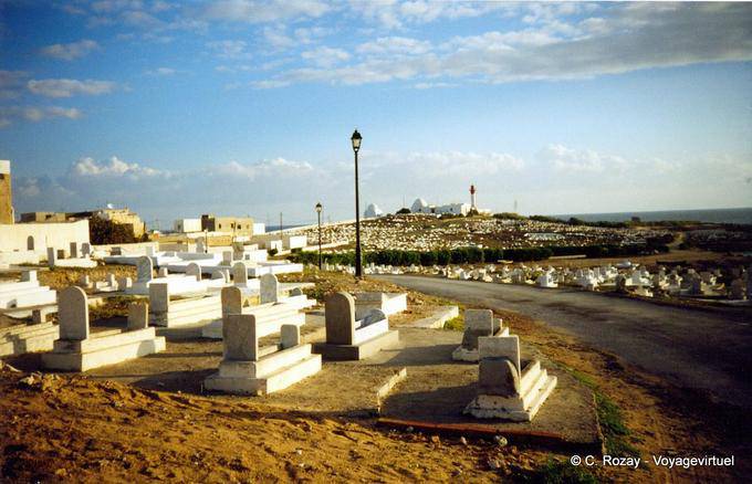 Panorama de los morabitos y el cementerio de Mahdia Cap África - Túnez