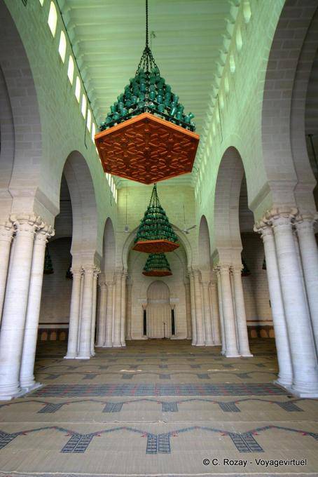 Sala de oración y mihrab, la Gran Mezquita, Mahdia - Túnez