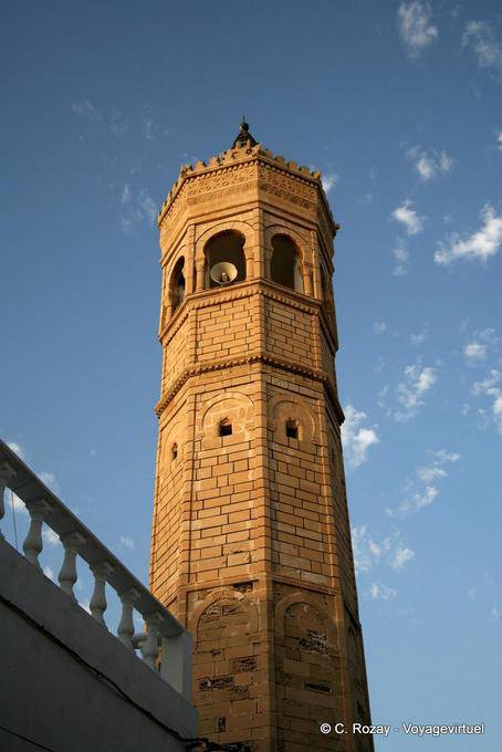 Mahdia, Mezquita minarete - Túnez