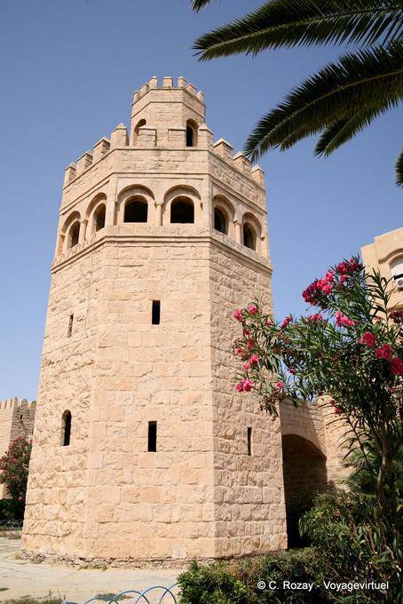 Recorrido por las murallas de la Medina en Monastir - Túnez