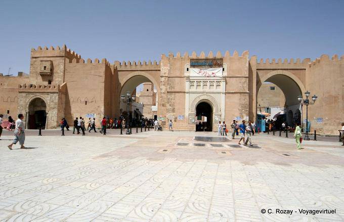 Bab Diwan, entrada principal de la medina, Sfax - Túnez