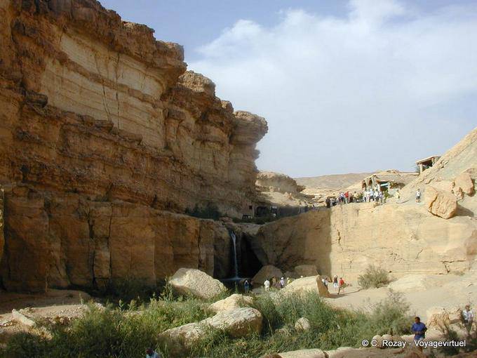 En el lecho del río hasta la cascada de Tamerza - Túnez