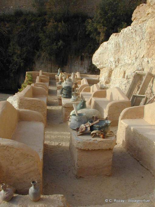 Rhinestone y bancos antiguos Tamerza Chebika - Túnez