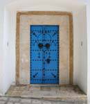 Sidi Bou Said típico marco de la puerta vieja, Túnez.