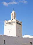 Alminar de la mezquita Jemaa el Ghorba (mezquita de extranjería) Houmt Souk, Túnez.