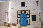 Mausoleo de Sidi Abid puerta Ghariani a ánforas, Kairouan, Túnez.