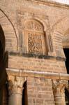 Escultura en una pared, Mezquita Sidi Oqba Kairouan, Túnez.