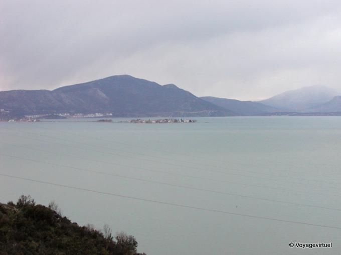 Ver Yesilada en el lago Eğirdir - Turquía