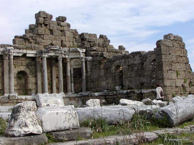 Side, basílica bizantina - Turquía