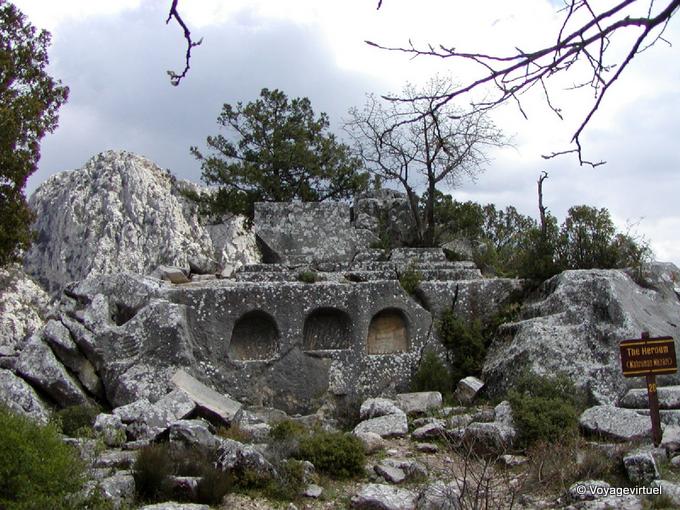 Pequeño templo o heroum (Heroon), Termessos - Turquía