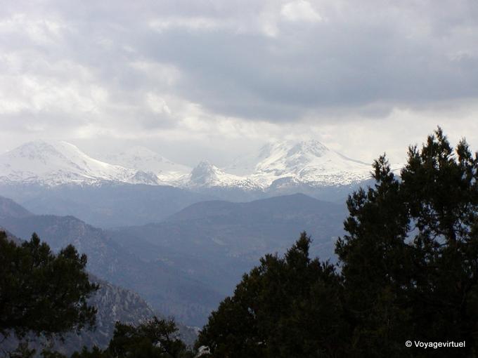 La cadena de los montes Taurus, Termessos - Turquía