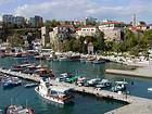 El puerto viejo transformado en un puerto deportivo, Antalya, Turquía.