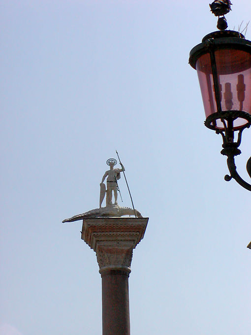 San Teodoro matando al dragón, Venecia, Italia